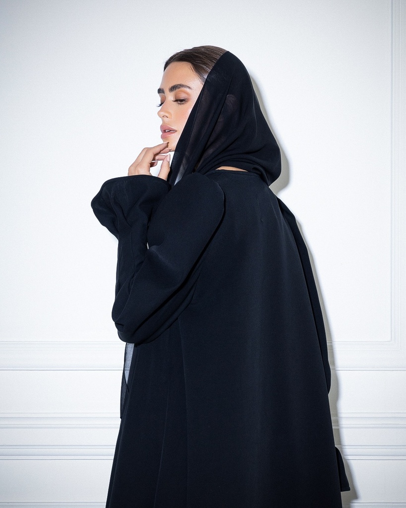 Juliet with Umbrella Sleeve (1-89)