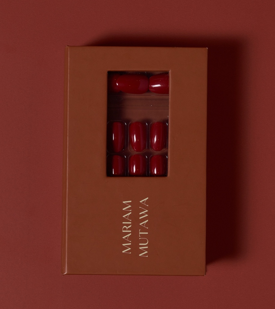 Classic Nails Red